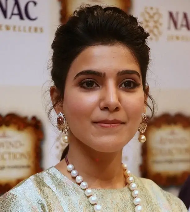 BEAUTIFUL ACTRESS SAMANTHA TOP 10 OILY FACE CLOSEUP 9